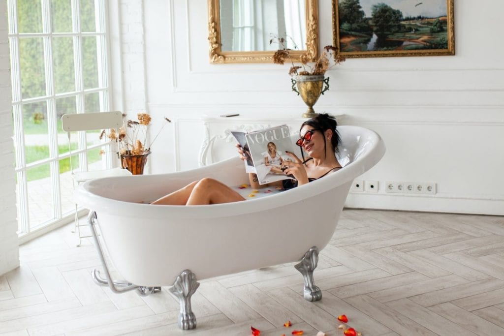 A Guide to the Most Popular Bathtub Styles and Trends