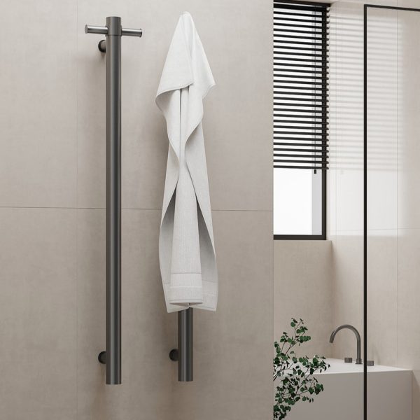 NERO Vertical Towel Rail 8